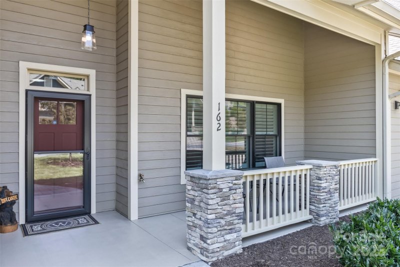 Property image 5 of 162 Copper Valley Lane in Cummings Cove, Hendersonville, NC 28739