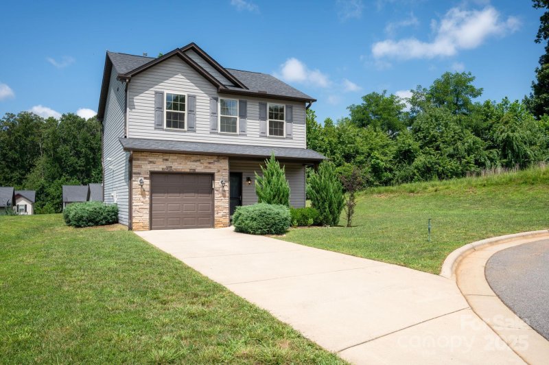 Property image 4 at 8 Ringed Teal Court, Arden, NC 28704