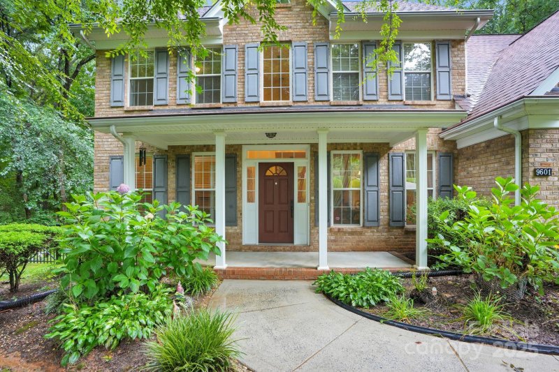 9601 Twin Falls Court