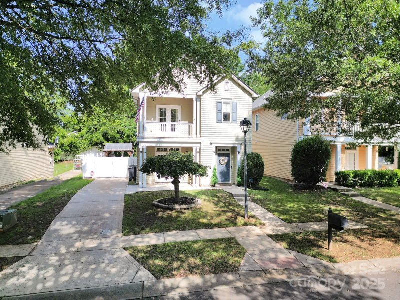 The Park At Oaklawn, Charlotte Community