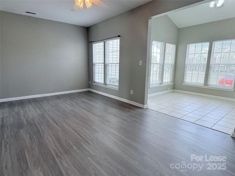 Property image 4 of 4917 Sunburst Lane in Farmington Ridge, Charlotte, NC 28213