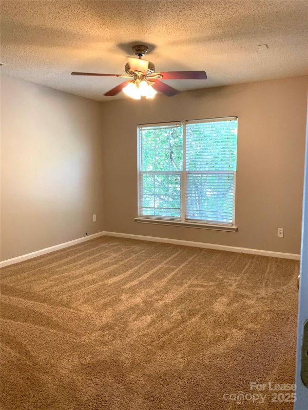 Property image 5 of 4010 Woolcott Avenue in Coventry, Charlotte, NC 28213