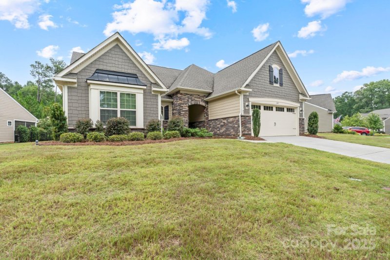 Property image 4 of 360 Picasso Trail in Imagery On Mtn Island, Mount Holly, NC 28120