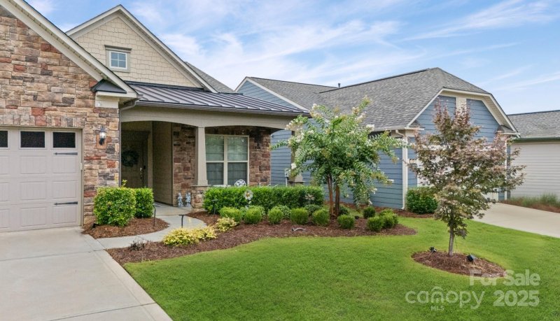 Property image 2 of 685 Birchway Drive in Carolina Orchards, Fort Mill, SC 29715