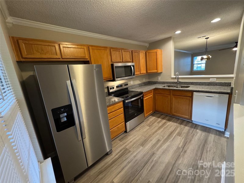 Property image 5 at 10165 Forest Landing Drive, Charlotte, NC 28213