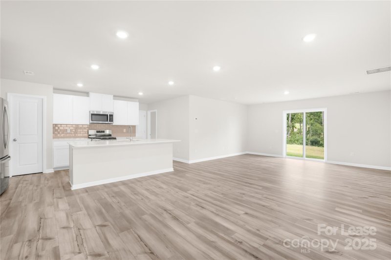 Property image 5 of 10159 Chatham Run Lane in The Retreat at Cameron Commons, Charlotte, NC 28262