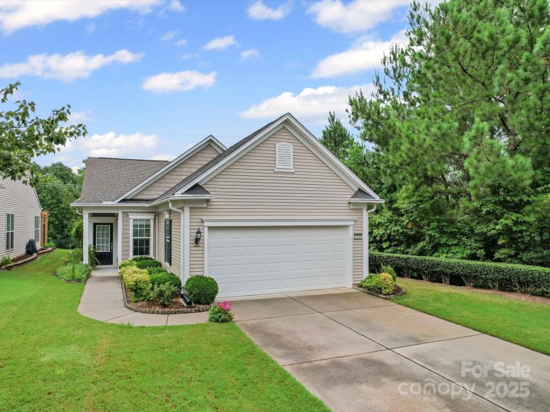 Property image 2 of 22161 E Tern Court in Sun City Carolina Lakes, Fort Mill, SC 29707