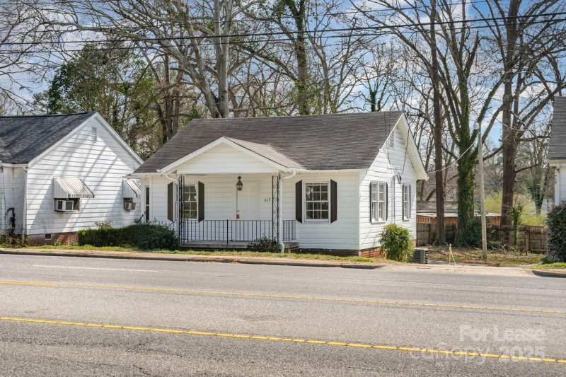 Property image 3 at 617 W Garrison Boulevard, Gastonia, NC 28052