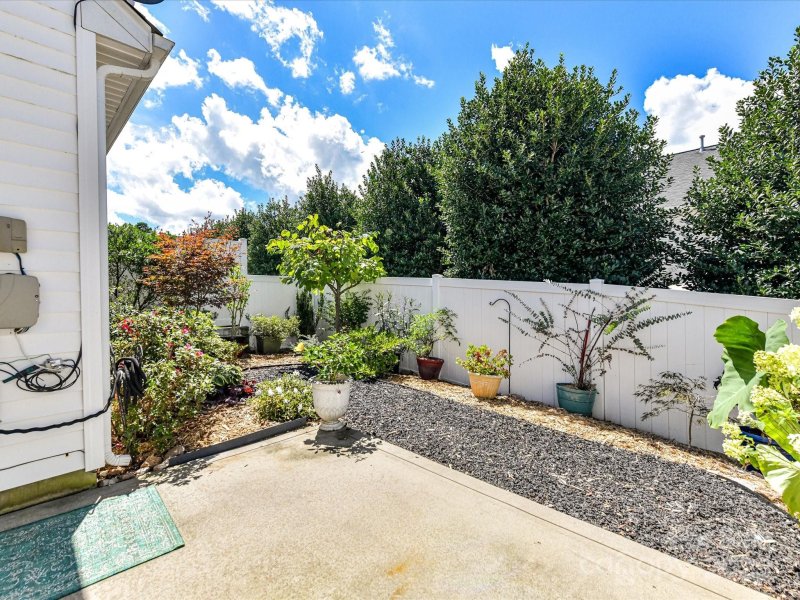 Property image 3 of 4237 Piccadilly Lane in Glen Laurel, Fort Mill, SC 29707