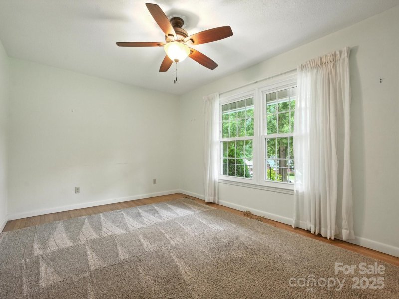 Property image 4 of 861 Carey Drive in Westover, Rock Hill, SC 29732
