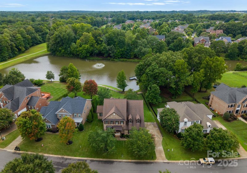 Property image 2 at 912 Oleander Lane, Waxhaw, NC 28173