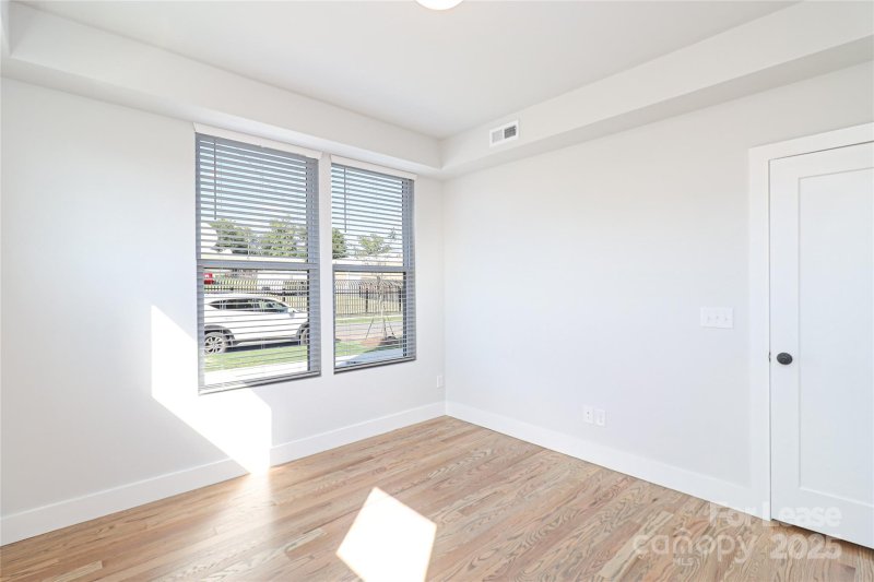 Property image 5 at 2027 Isom Street, Charlotte, NC 28208