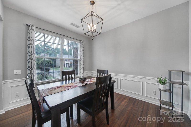 Property image 5 of 8919 Darcy Hopkins Drive in Reavencrest, Charlotte, NC 28277