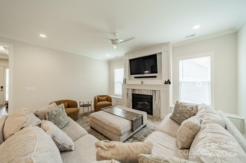 Property image 5 of 17150 Sand Bank Road in North Reach, Charlotte, NC 28278