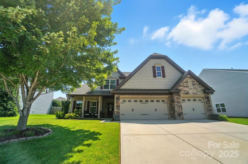 Property image 3 of 5607 Verrazano Drive in Shannon Vista, Waxhaw, NC 28173