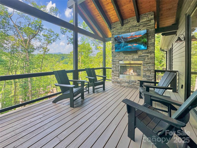 Property image 3 of 1736 Twin Rivers Drive in Twin Rivers, Boone, NC 28607