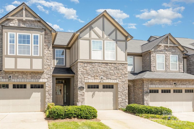 Property image 2 at 7325 Dulnian Way, Charlotte, NC 28278