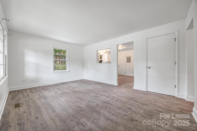 Property image 3 at 3714 Carlyle Drive, Charlotte, NC 28208