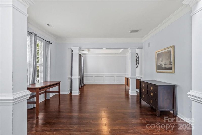 Property image 5 of 9920 Eden Hall Court in Southampton, Charlotte, NC 28277