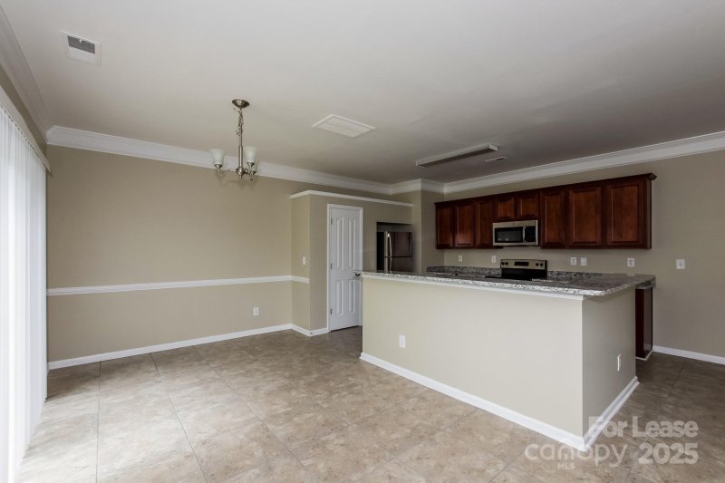 Property image 5 of 619 Mountain Quail Drive in Hawk Ridge, Charlotte, NC 28216