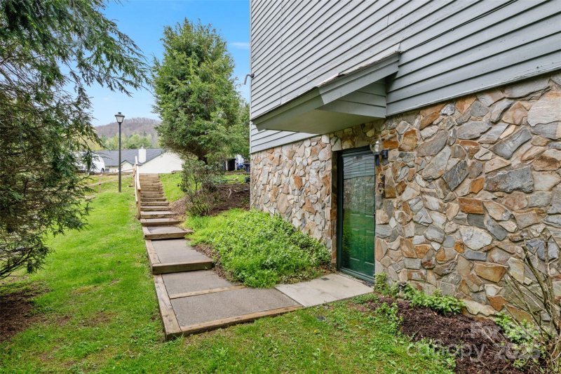 Property image 2 of 138 Village Drive in VILLAGE ON THE GREEN, Boone, NC 28607