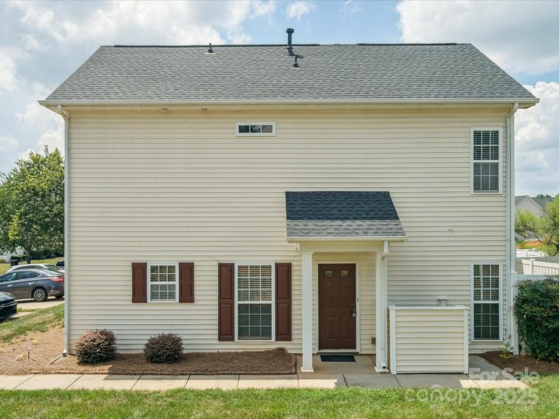 Property image 2 at 8337 Washoe Pine Lane, Charlotte, NC 28215