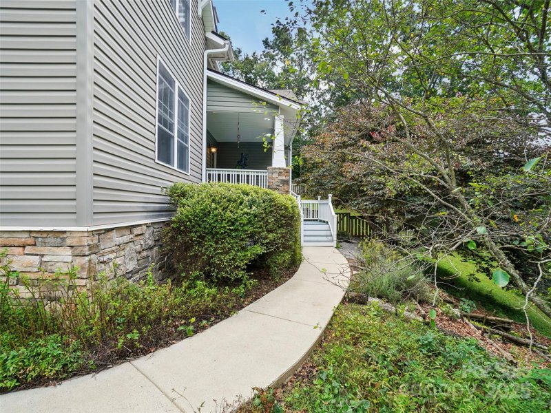 Property image 3 at 202 Farm Valley Court, Weaverville, NC 28787