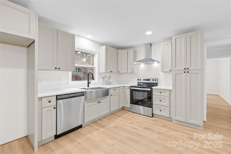 Property image 3 at 1120 Crestview Avenue, Salisbury, NC 28144