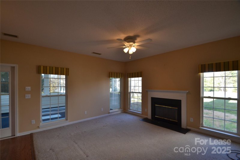 Property image 3 at 5705 Whitegate Lane, Charlotte, NC 28269