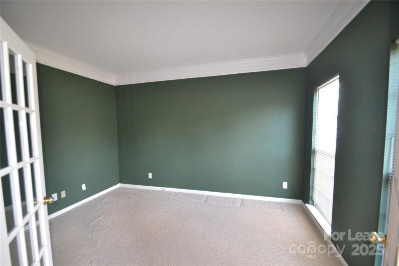 Property image 4 at 5705 Whitegate Lane, Charlotte, NC 28269