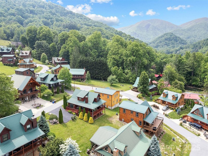 Property image 5 at 42 Bonus Court, Maggie Valley, NC 28751