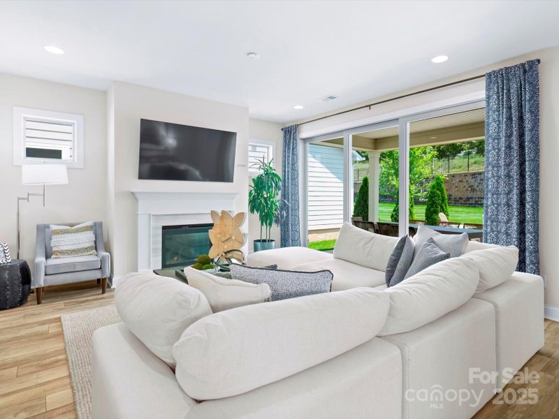 Property image 3 at 5412 Ellicott Rock Court, Denver, NC 28037