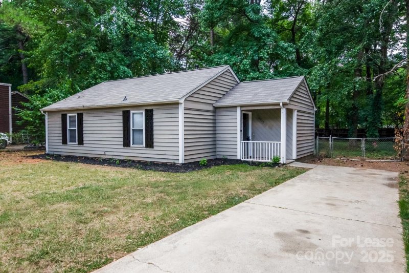 Property image 2 at 6022 Woodthrush Drive, Charlotte, NC 28227