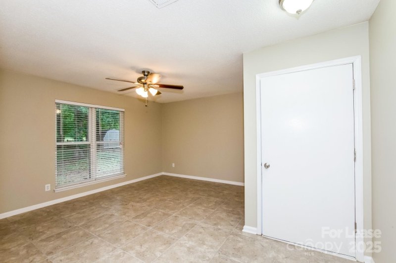 Property image 3 at 6022 Woodthrush Drive, Charlotte, NC 28227