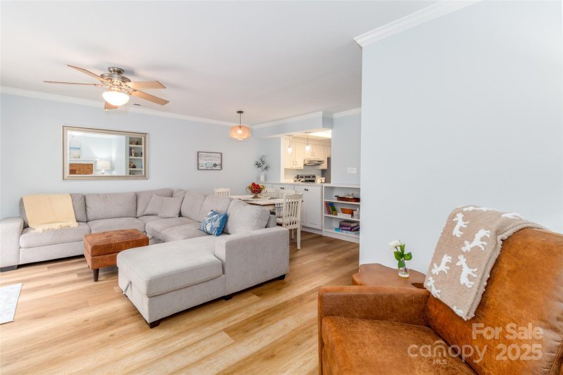 Property image 5 at 2722 Tiergarten Lane, Charlotte, NC 28210