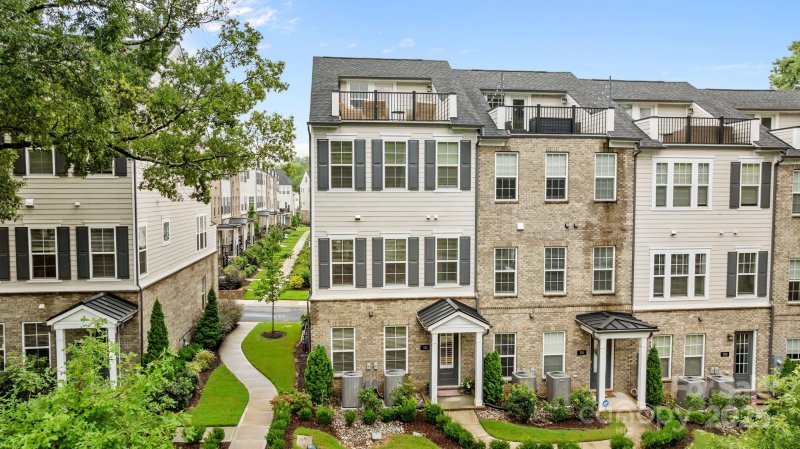 Property image 3 at 312 N Dotger Avenue, Charlotte, NC 28204