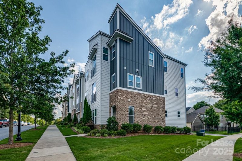 3355 Bending Birch Place