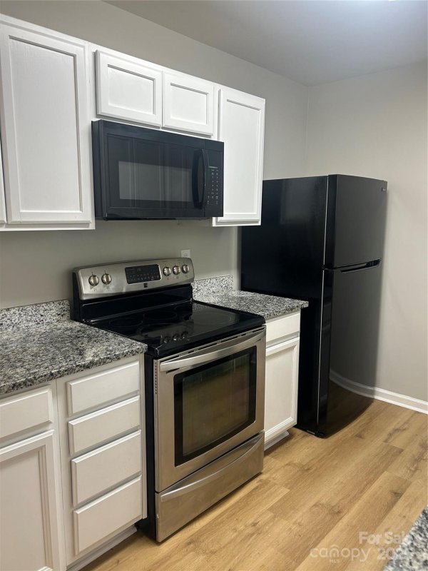 Property image 4 at 415 Bungalow Road, Charlotte, NC 28208