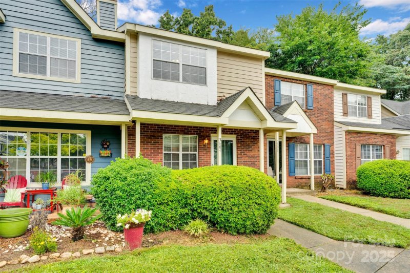 Property image 2 of 3604 Huyton Court in Heathrow on Harris, Charlotte, NC 28215