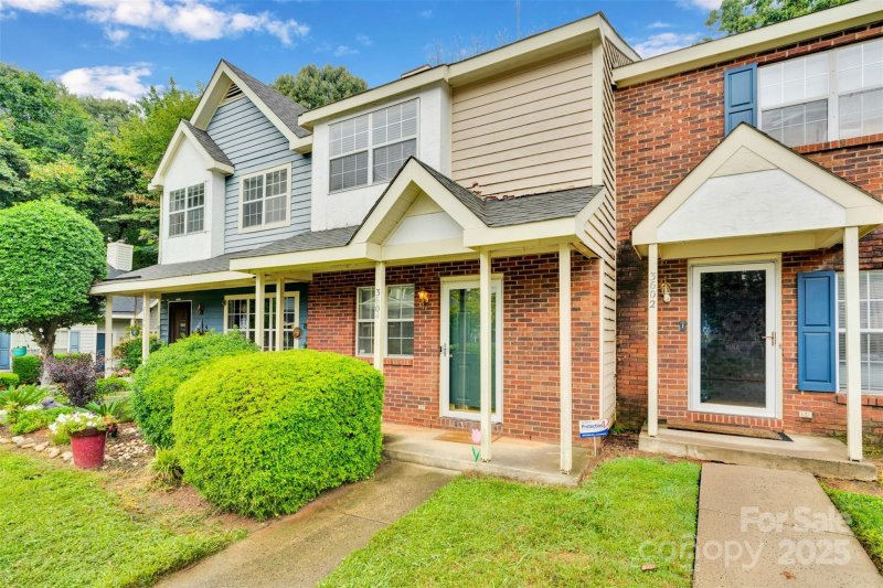 Property image 3 of 3604 Huyton Court in Heathrow on Harris, Charlotte, NC 28215