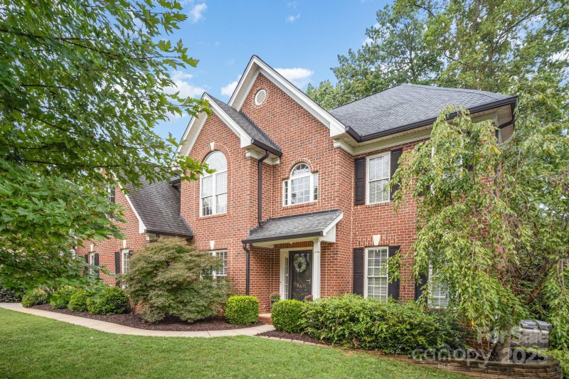 Property image 2 of 9611 Devonshire Drive in Birkdale, Huntersville, NC 28078