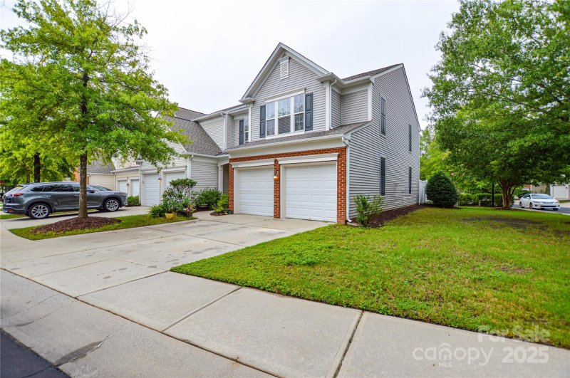 Property image 4 of 9908 Fallon Trace Avenue in Blakeney Preserve, Charlotte, NC 28277