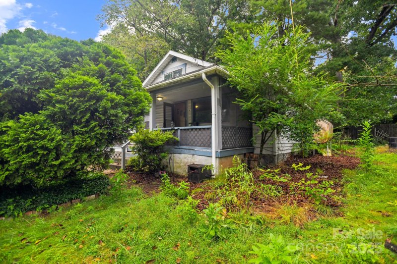 48 Middlemont Avenue