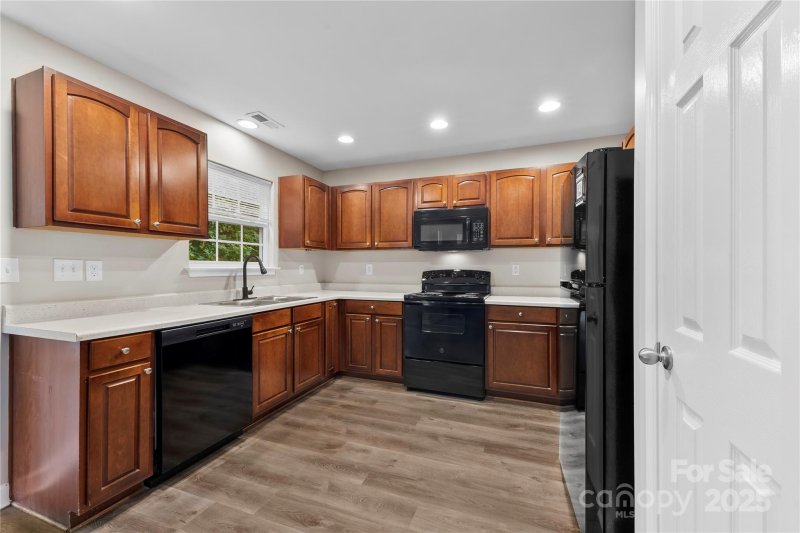 Property image 4 of 518 Canopy Court in Clover Meadows, Clover, SC 29710