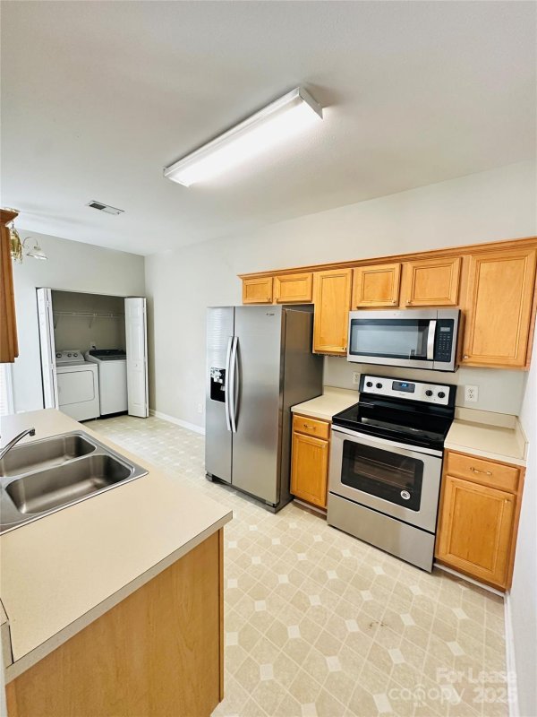 Property image 3 at 11617 Lioness Street, Charlotte, NC 28273