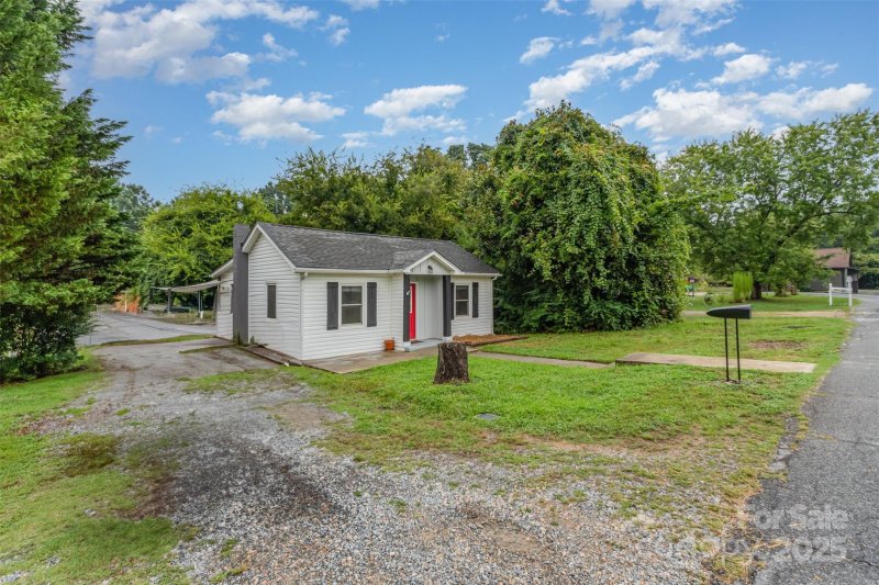 Property image 2 at 903 Michigan Street, Kannapolis, NC 28083