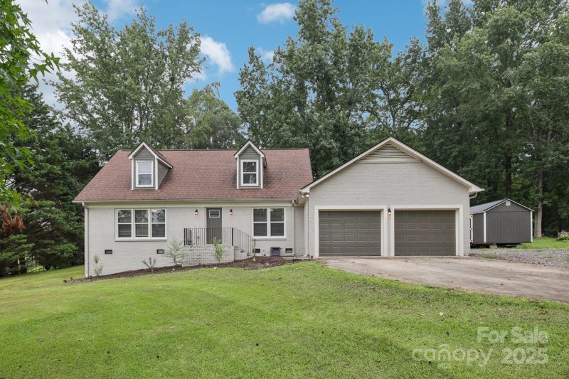 Pine Haven, Clover Community