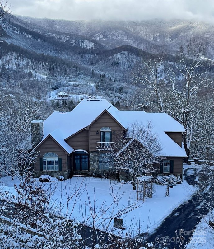 Property image 2 of 65 Timber Park Drive in Timber Park, Black Mountain, NC 28711