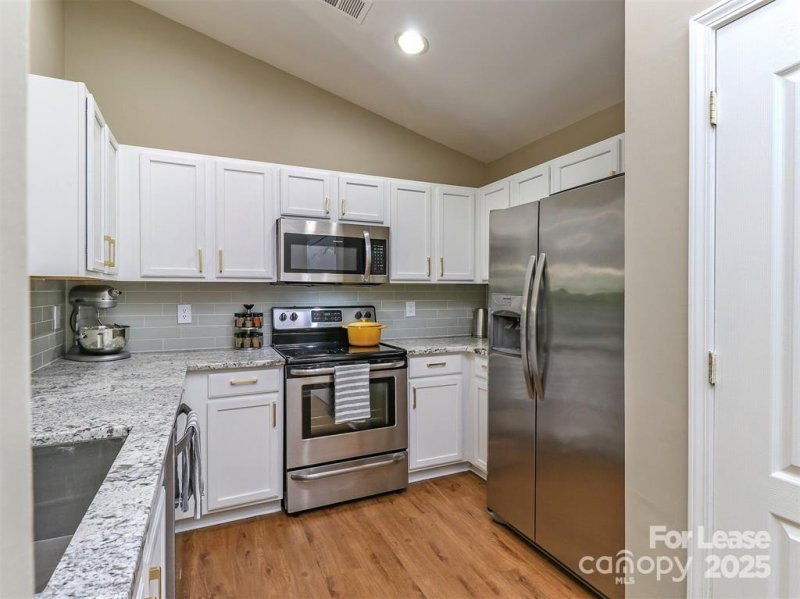 Property image 2 at 7204 Michaels Landing Drive, Charlotte, NC 28262