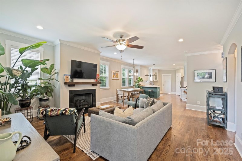 Property image 2 of 126 N Smallwood Place in Smallwood, Charlotte, NC 28216